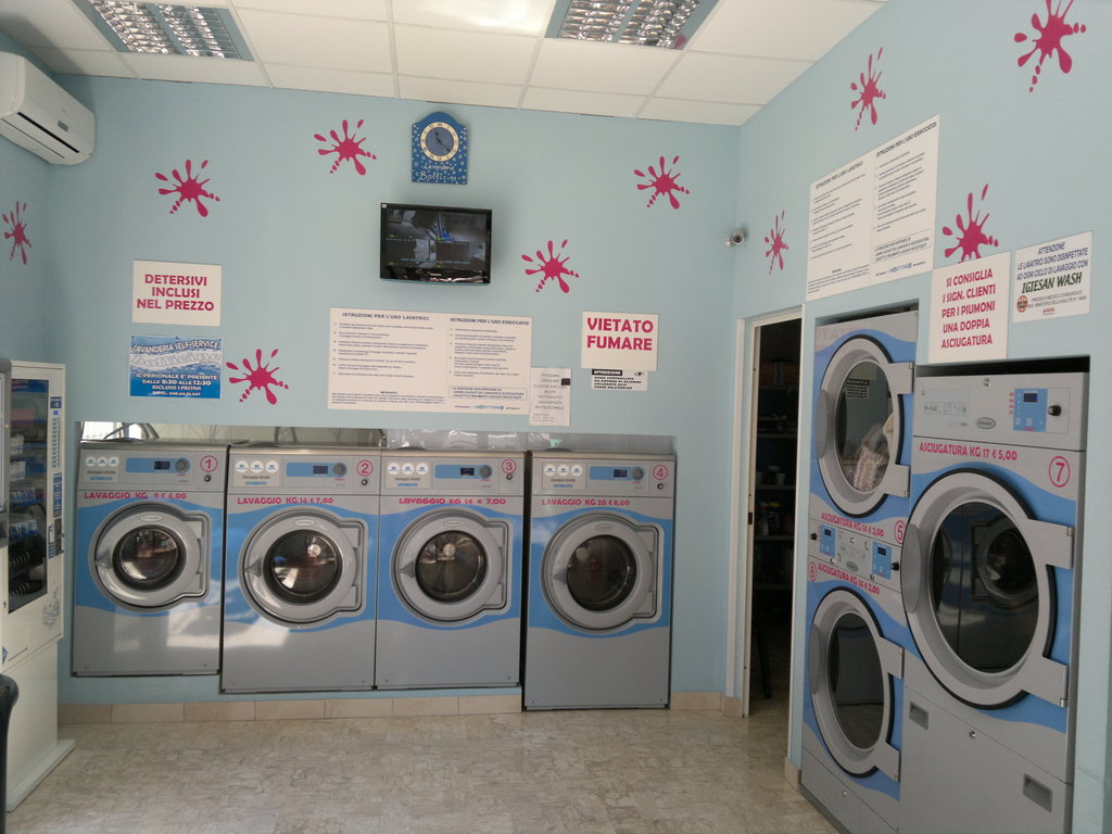 1lavanderia a gettoni Hotel Cirillo Family Club
